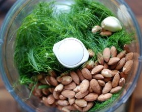  Fragrant Fennel Fronds Pesto